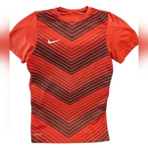 💥5/20$ Nike Orange/Red and Black Chevron Shirt